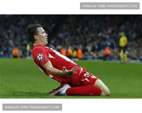 绿茵场上的激情碰撞：哥伦比亚国家队近期赛事深度解析与比分预测